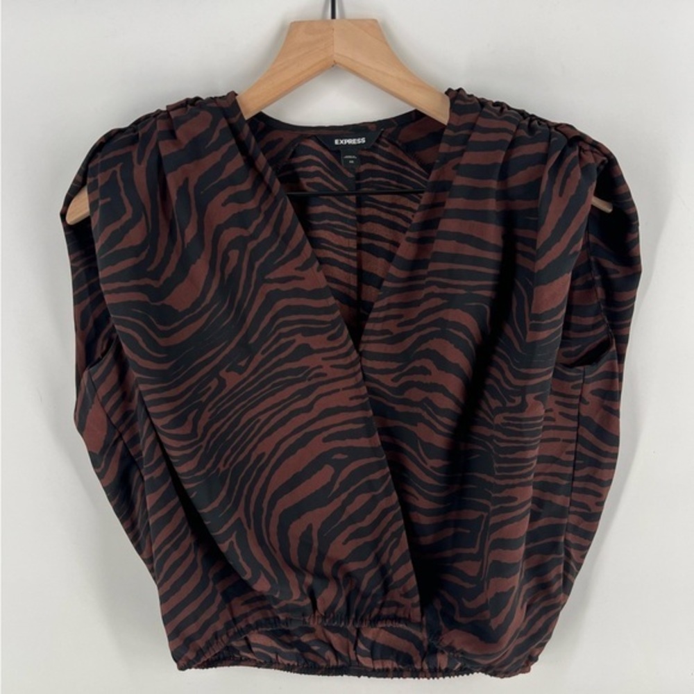 Express Brown‎ Zebra Print Chiffon Surplice Sleeveless Shoulder Pads Crop Top